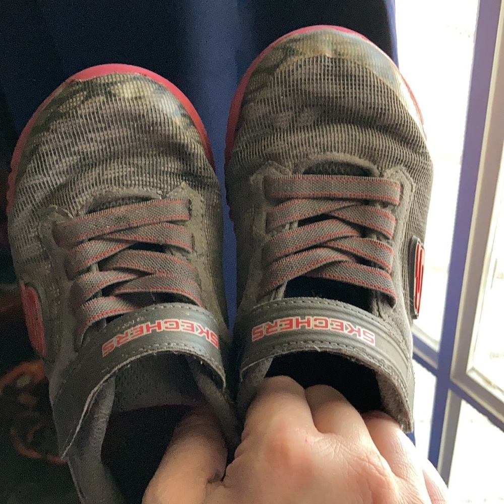Sketchers size 11 Boy’s
